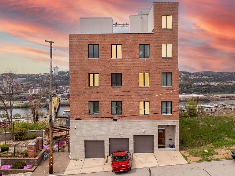 1825 Arcena St #3 — Photo 8