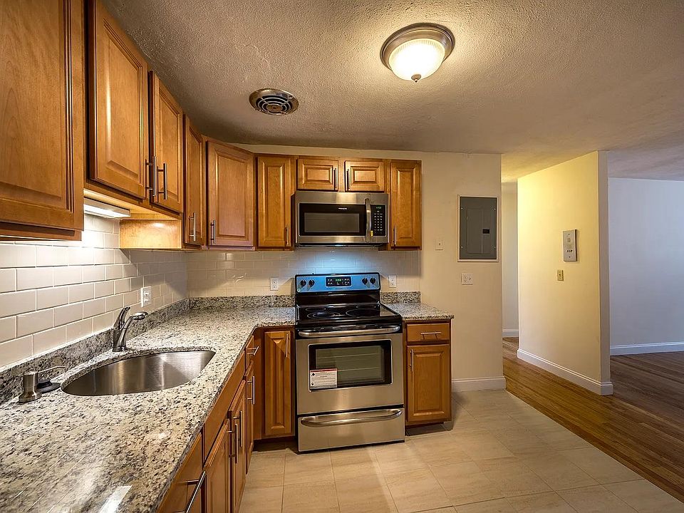 2nd image of 221 Babcock St #1