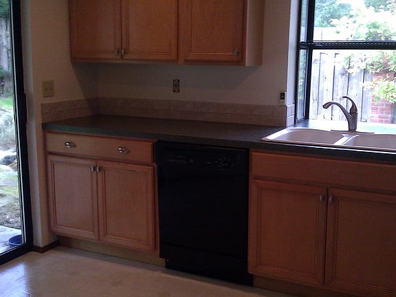 3rd image of 7781 E Van Buren St