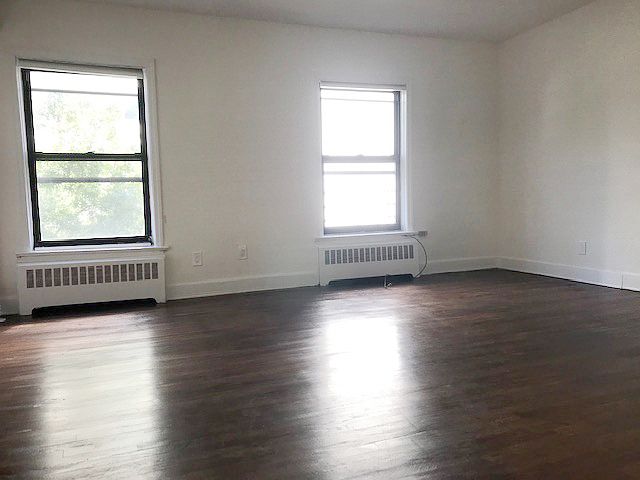 1st image of 200 W 21st St APT 3C