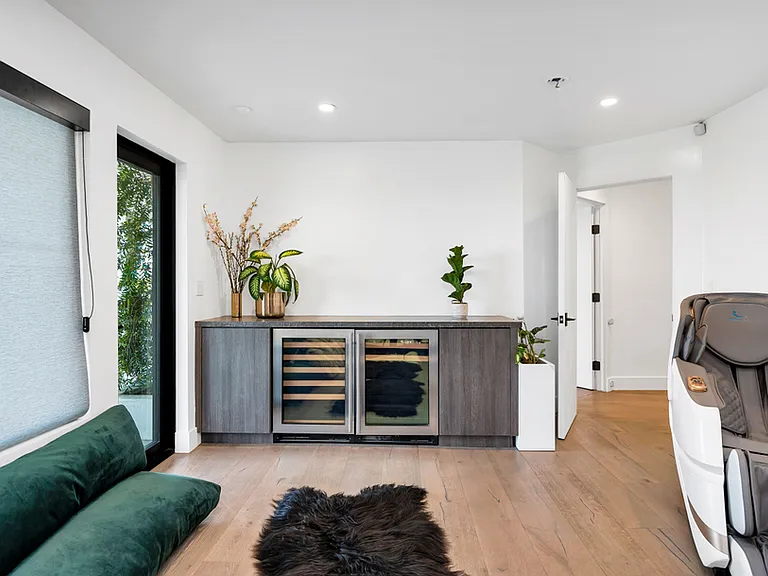 2021 Davies Way — Photo 13