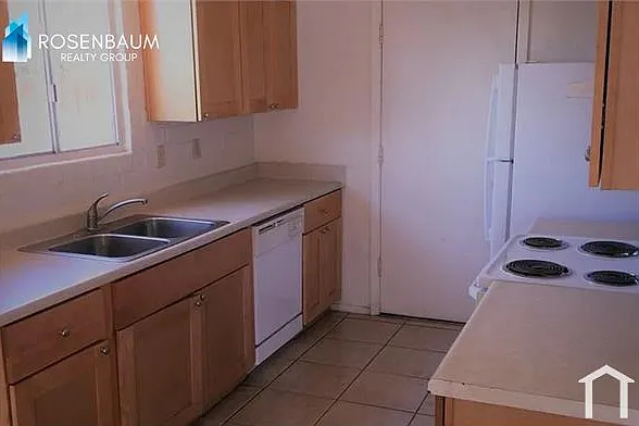 3647 E Bellevue St — Photo 6