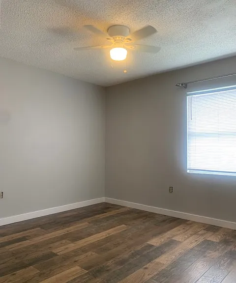 2740 Herwald St — Photo 11