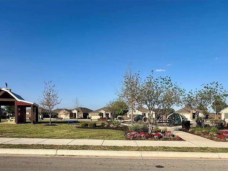 193 Slenderleaf Dr — Photo 27