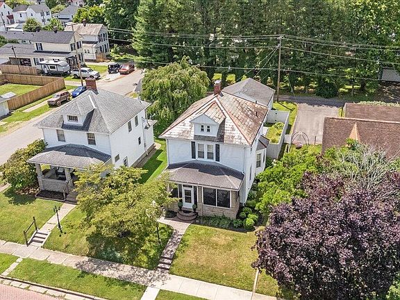 3rd image of 247 Rugg Ave