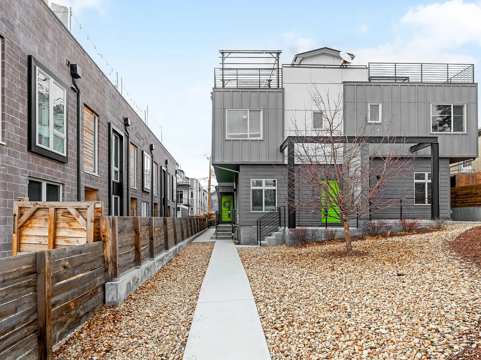 1273 Xavier St — Photo 2