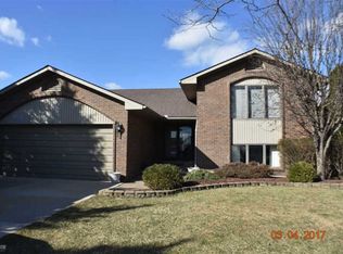 13737 Belle Ct, Sterling Heights, MI 48312