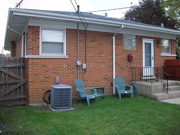 4th image of 10640 Windsor Dr
