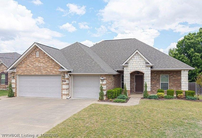 1st image of 8009 Bridgewood Ln