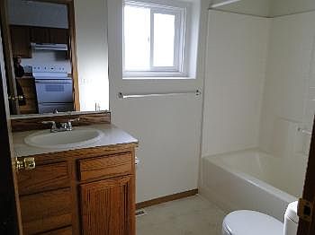 4th image of 1120 E Pioneer