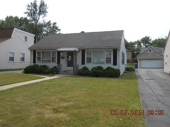 2nd image of 2446 Sarah St
