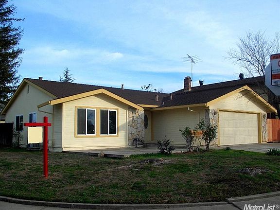 2nd image of 2431 Chele Ave