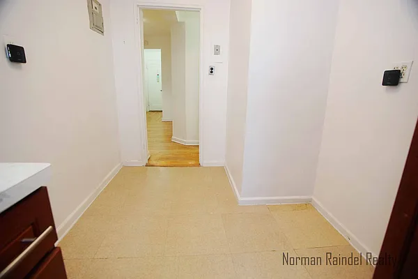 Rented by Norman Raindel, LREB | media 14