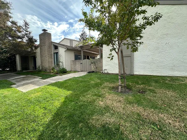 19701 Vineyard Ln, Saratoga, CA 95070