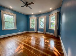 216 Prospect St #2, Cambridge, MA 02139