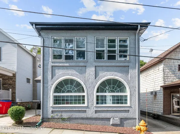 22 Darte Ave, Carbondale, PA 18407