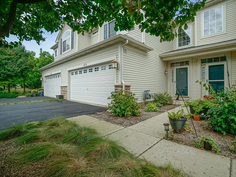 553 Telluride Dr — Photo 2