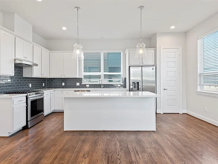 3004 Charline Ave — Photo 12