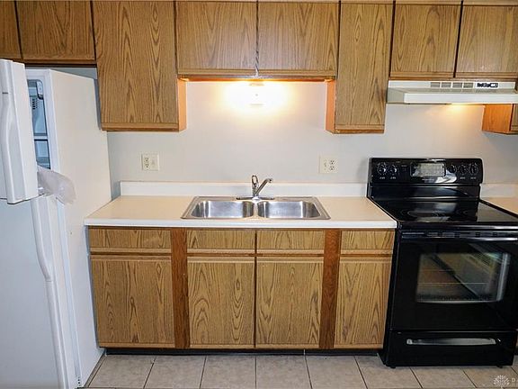 4th image of 1855 N Lakeman Dr