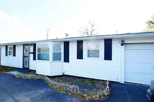 106 Saint Christopher Dr photo 1