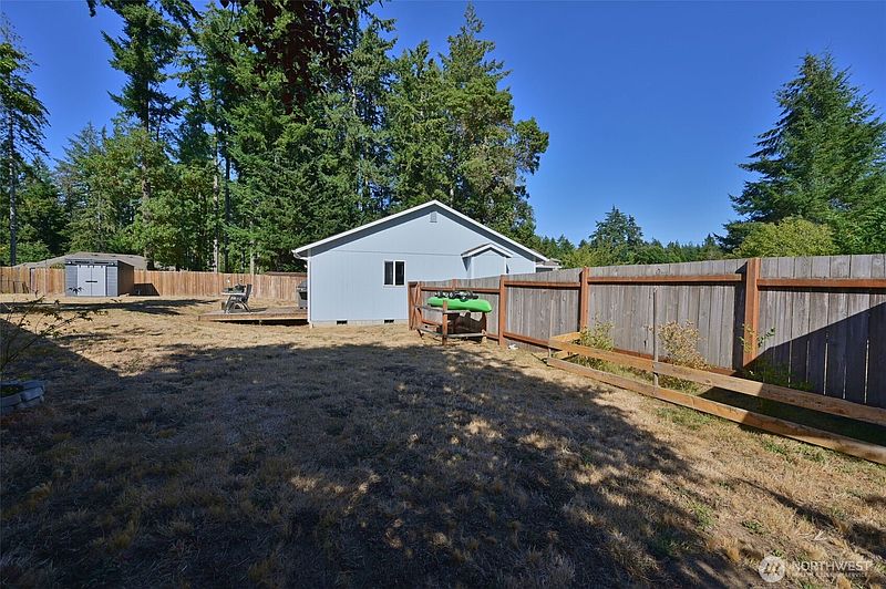 5th image of 1706 194th Avenue SW