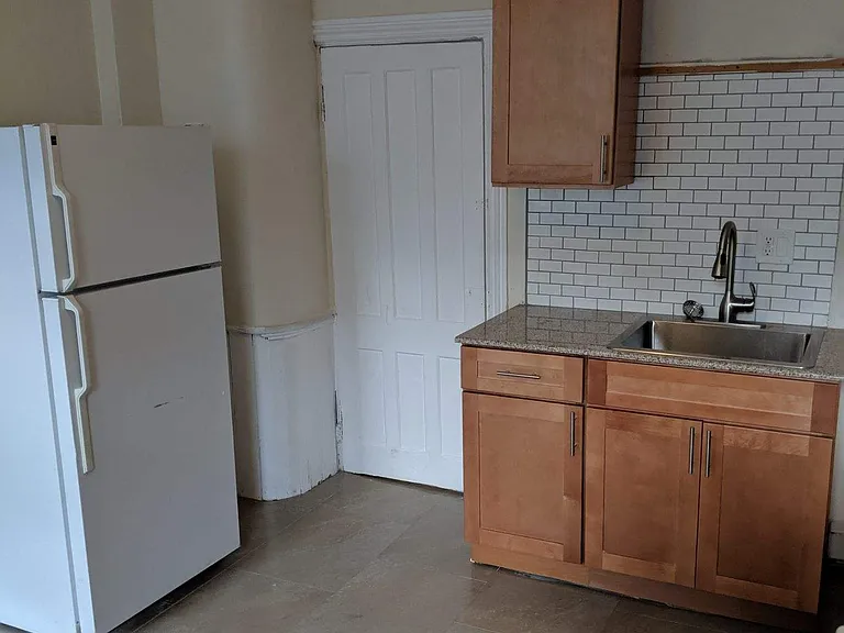 916 Jacob St #2 — Photo 3