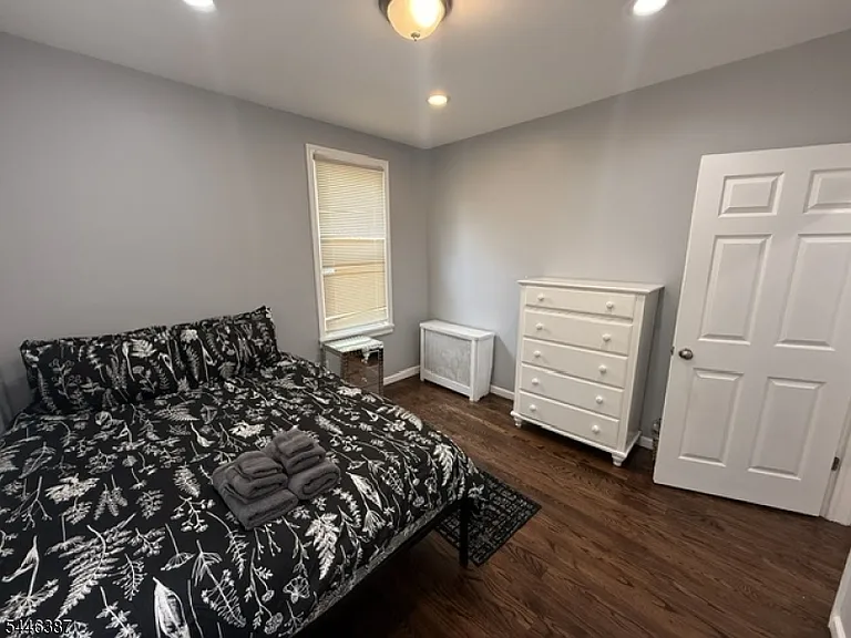 208 Laurel Ave — Photo 12