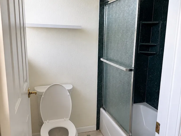 1079 Durham Ct — Photo 18