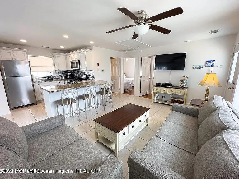 1707R Baltimore Ave — Photo 3