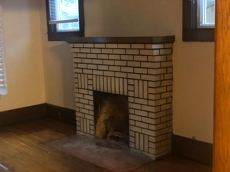 1004 Buffalo St — Photo 8