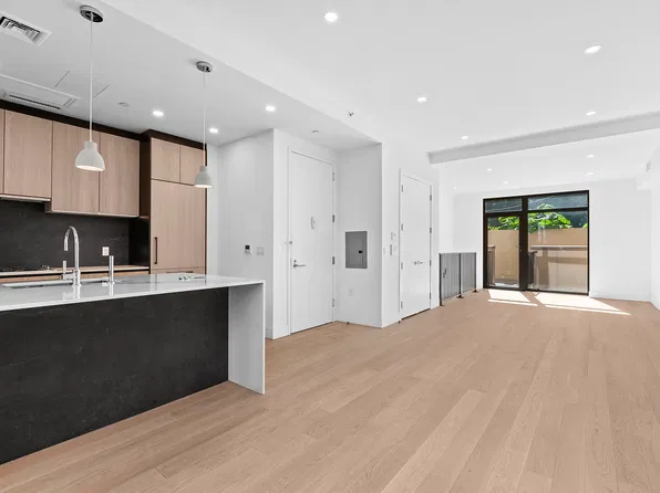 148 Attorney St, New York, NY 10002