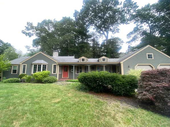 85 Whitcomb Ave, Hingham, MA 02043