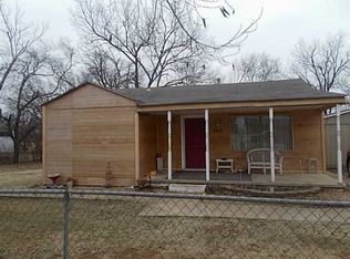 714 E Walnut St, Tecumseh, OK 74873