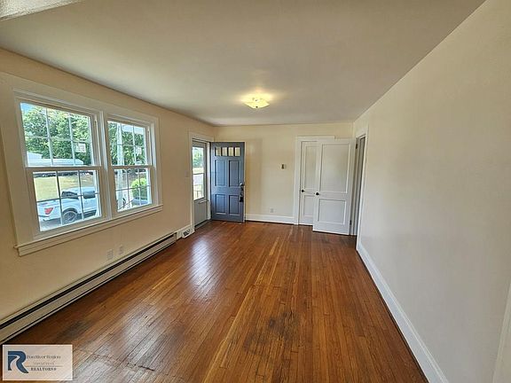 5th image of 903 Glendale Ave