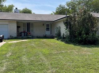 4001 Frederick Cir, Lincoln, NE 68504
