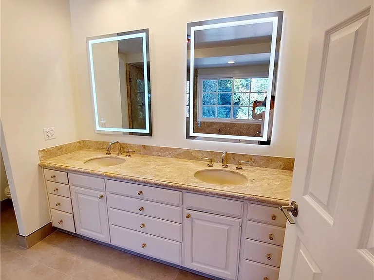 16545 Park Lane Cir — Photo 27