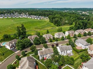 19 Sunflower Way, Huntingdon Valley, PA 19006