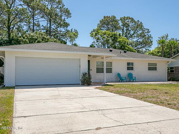 2nd image of 11 BONITA Drive