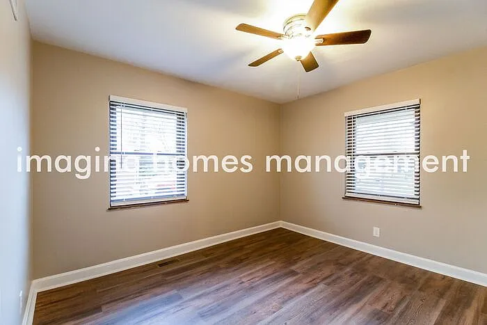 1407 Beacon St — Photo 6