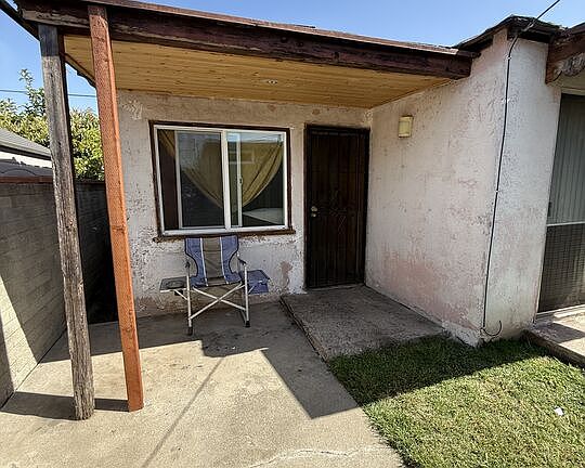 5th image of 3401 W 110th St