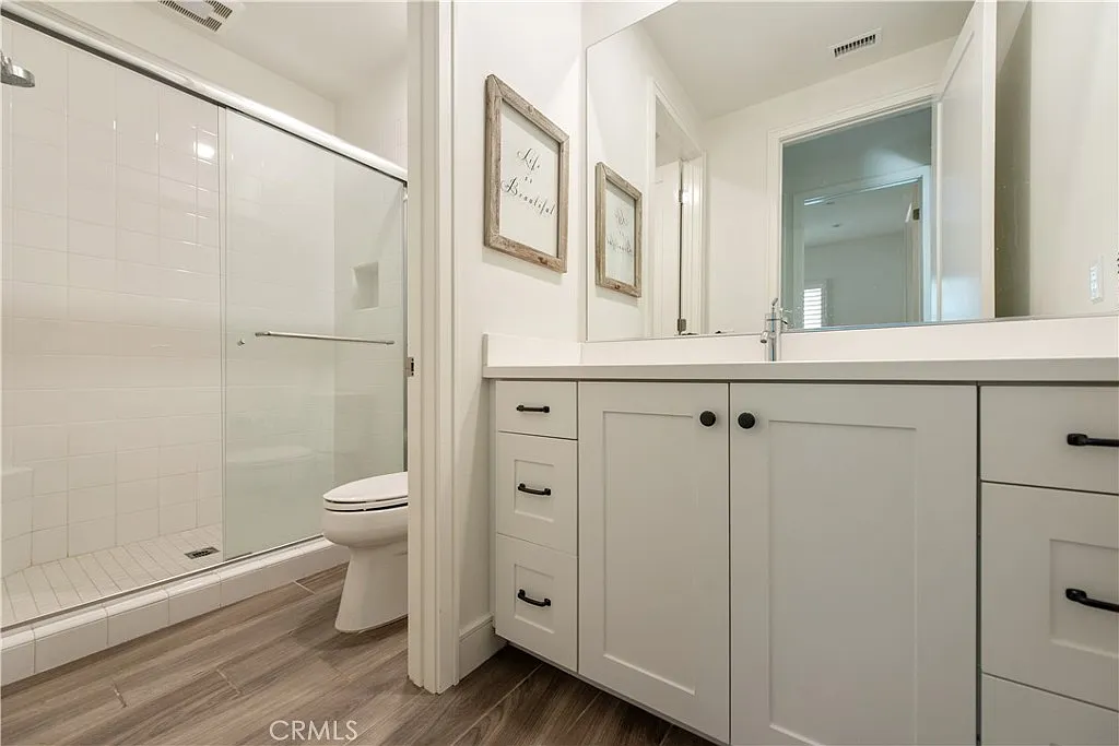 4 bed, 2742 sqft, $6,750 — Photo 3