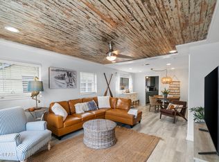 522 E 4th St, Port St Joe, FL 32456