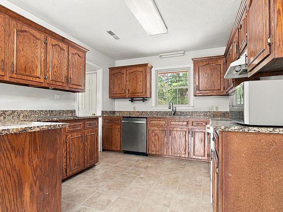 2nd image of 5991 Acton Rd