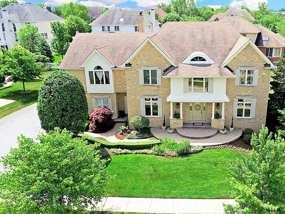 2nd image of 10913 Somer Ln