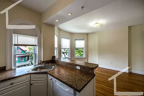 4-55 W Ashford St #4 Photo 1