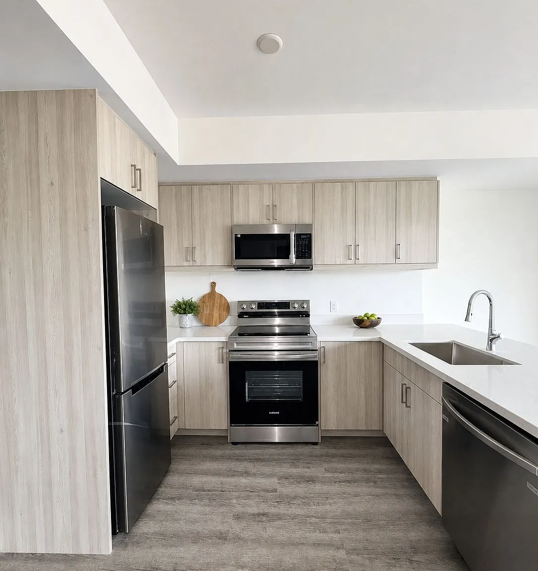 Studio, $1,575 — Photo 4