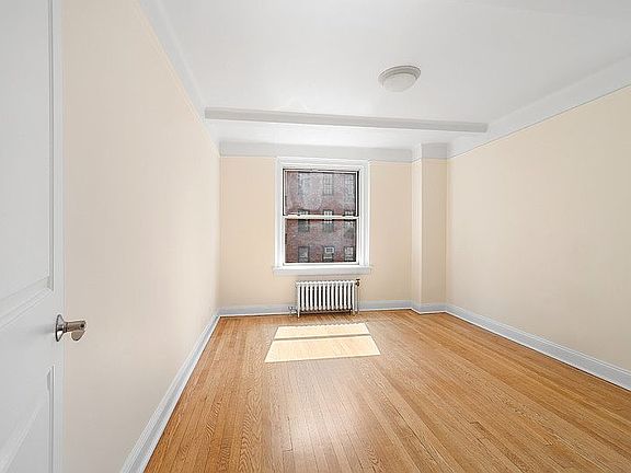 2nd image of 25 E 10th St APT 8B
