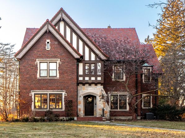 503 W 12th St S, Newton, IA 50208