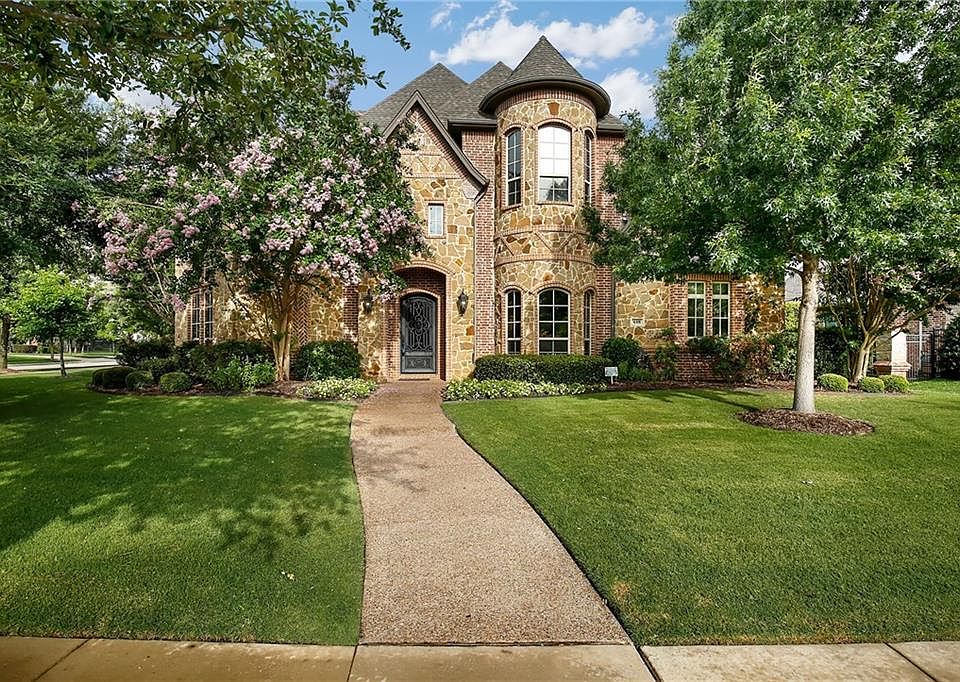 1st image of 618 Castle Rock Dr