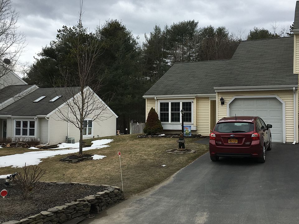 1st image of 10 Old Mill Ln
